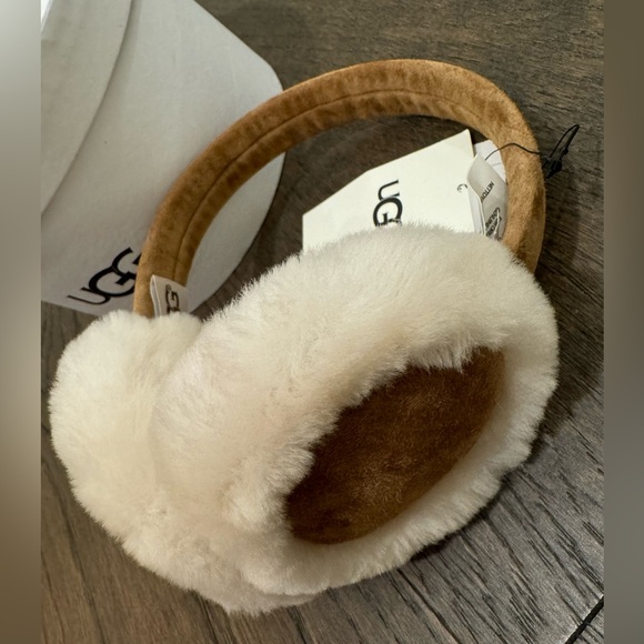 UGG Shearling Earmuffs - Chestnut - Picture 4 of 4